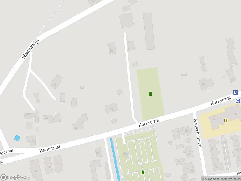 Brandweer met grote spoed naar de Waalbandijk in Nieuwaal vanwege grote brand