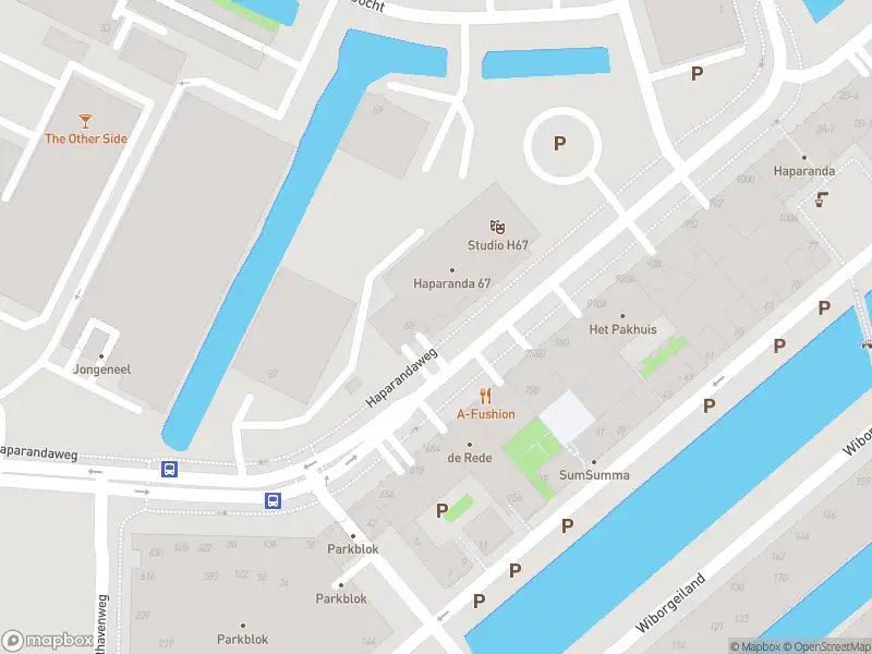 Ambulance met grote spoed naar de Haparandaweg in Amsterdam
