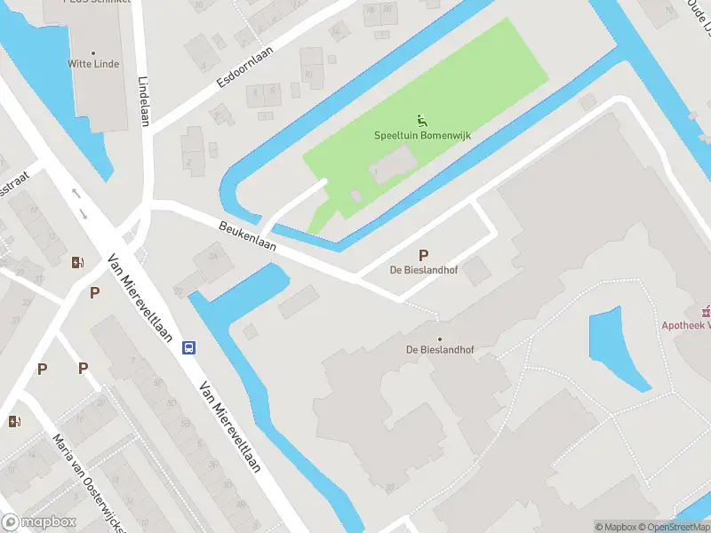 Ambulance met grote spoed naar de Beukenlaan in Delft