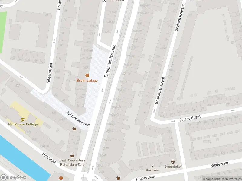 Brandweer met gepaste spoed naar de Vlasakkerstraat in Rotterdam vanwege stormschade