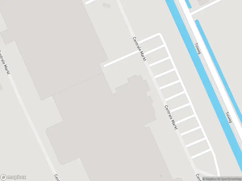 Brandweer met grote spoed naar de Centrale Markt in Zwaagdijk-Oost
