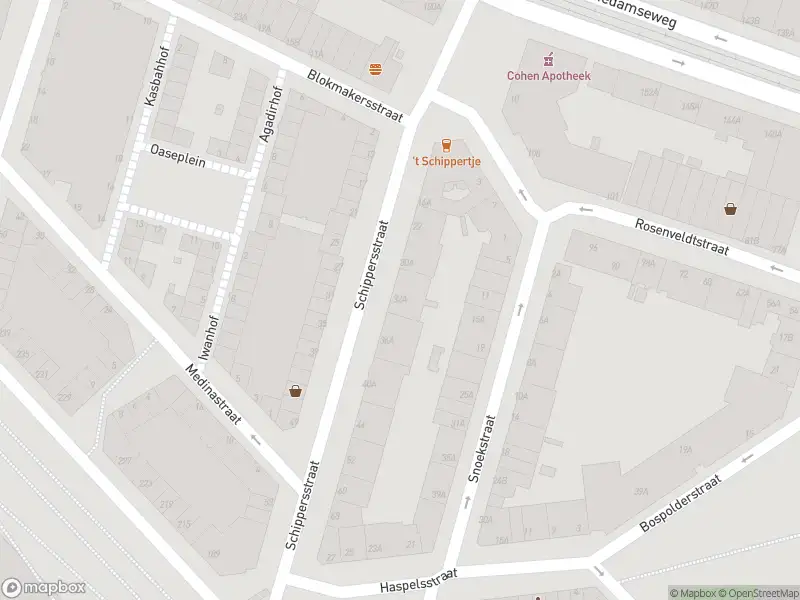 Ambulance met grote spoed naar de Schippersstraat in Rotterdam