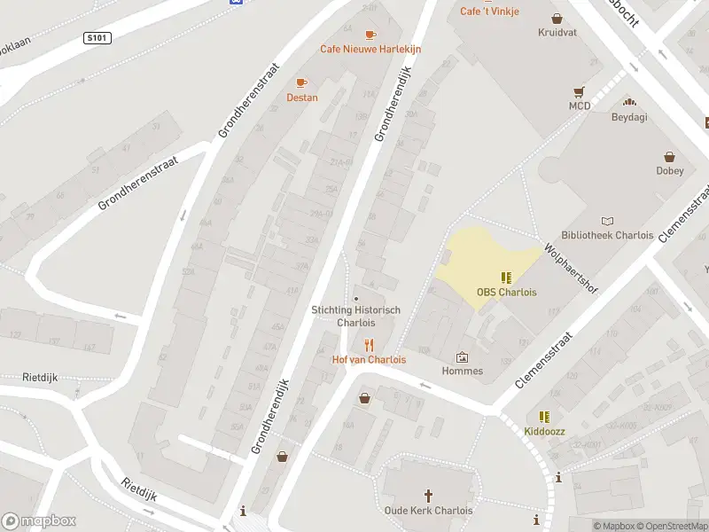 Ambulance met gepaste spoed naar de Grondherendijk in Rotterdam