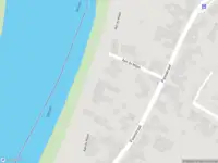 Ambulance met gepaste spoed naar de Aan de Maas in Maastricht vanwege een liftopsluiting