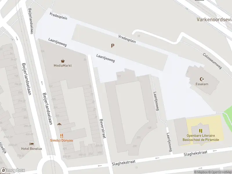 Ambulance met gepaste spoed naar de Laantjesweg in Rotterdam