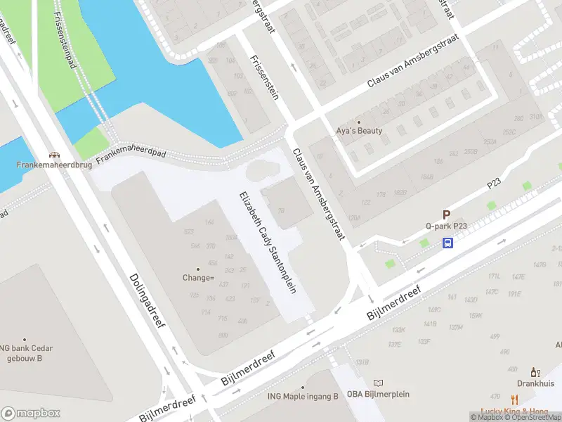 Ambulance met grote spoed naar de Elizabeth Cady Stantonplein in Amsterdam