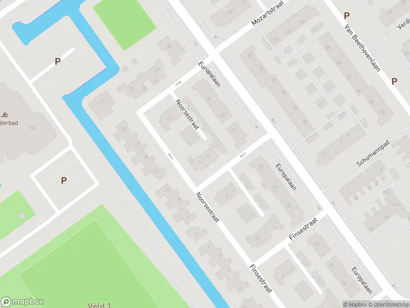Ambulance met grote spoed naar de Noorsestraat in Nieuwerkerk aan den IJssel