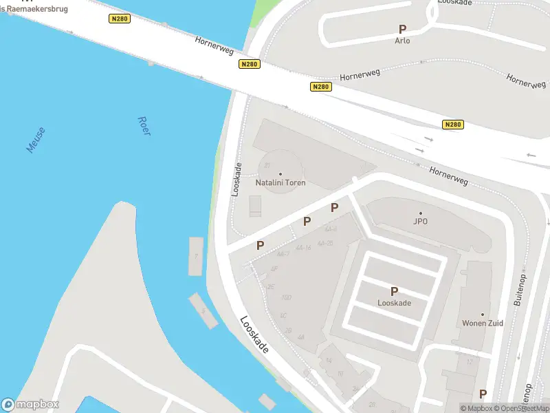 Ambulance met gepaste spoed naar de Looskade in Roermond