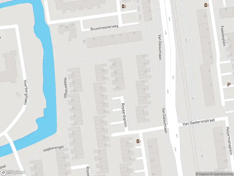 Ambulance met grote spoed naar de Royaardsplein in Schiedam