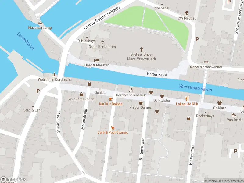 Ambulance met gepaste spoed naar de Sint Jacobsplein in Dordrecht