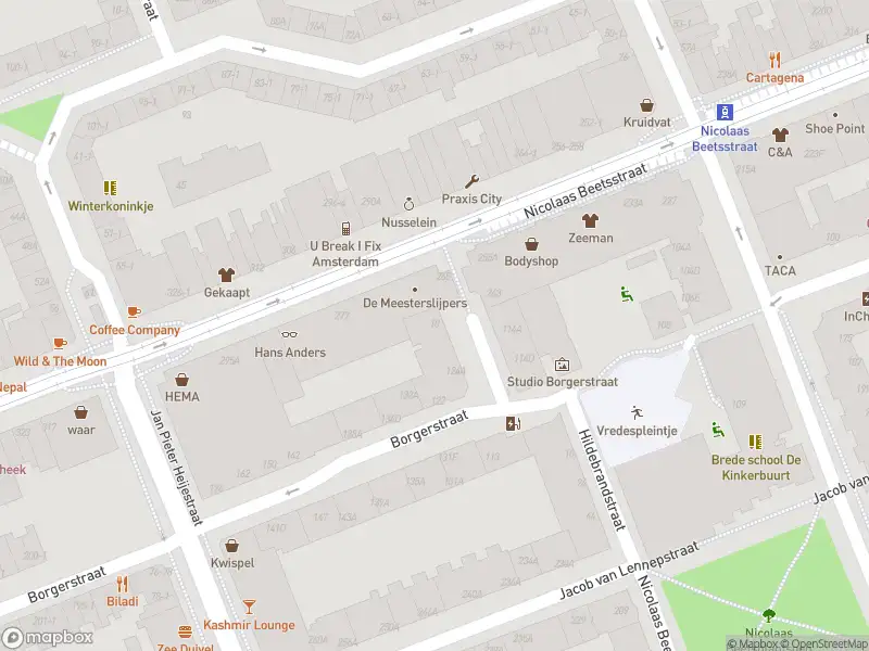 Ambulance met grote spoed naar de Kneppelhoutstraat in Amsterdam