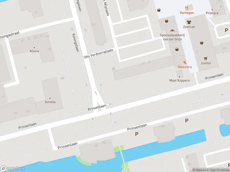 Ambulance met grote spoed naar de Prinsenlaan in Rotterdam