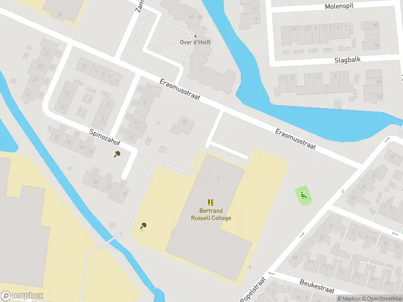 Ambulance met grote spoed naar de Erasmusstraat in Krommenie