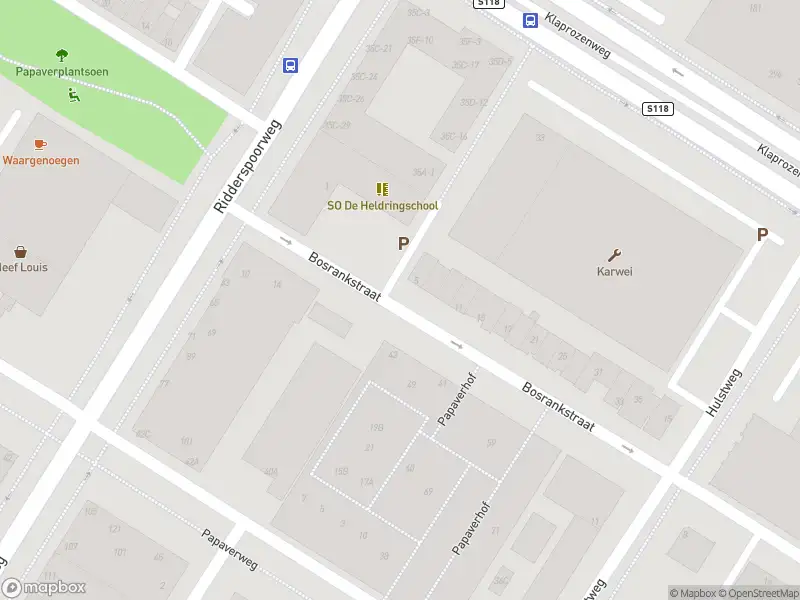 Ambulance met grote spoed naar de Korte Papaverweg in Amsterdam