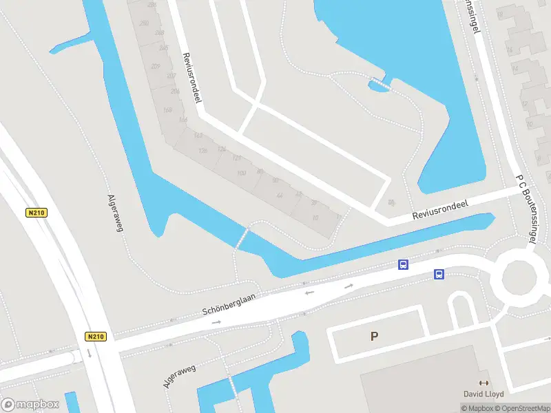 Ambulance met gepaste spoed naar de Reviusrondeel in Capelle aan den IJssel