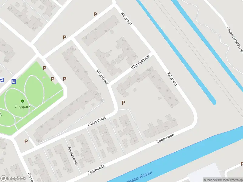 Brandweer met gepaste spoed naar de Wantijstraat in Deventer vanwege stormschade