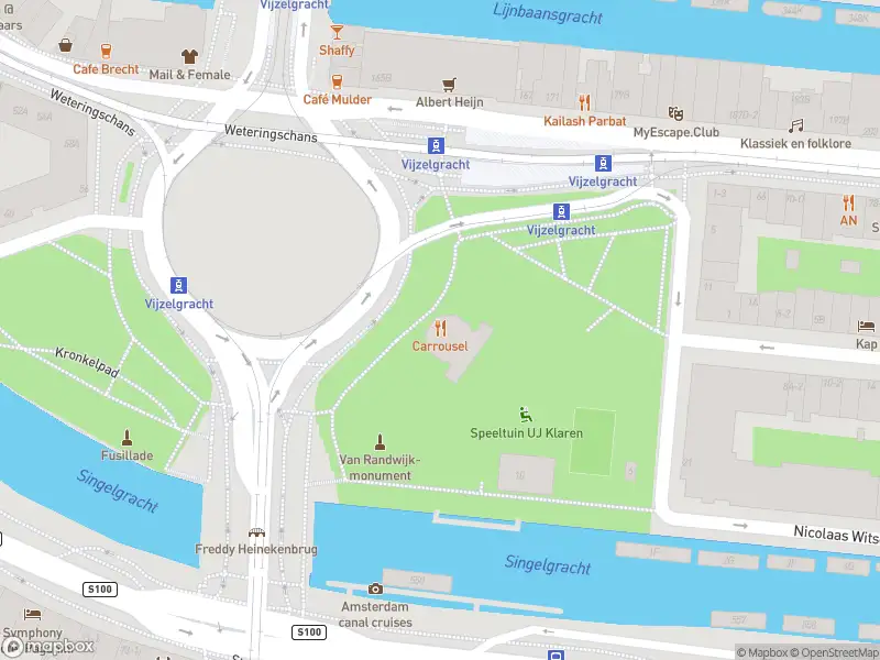 Ambulance met gepaste spoed naar de H.M. van Randwijkplantsoen in Amsterdam