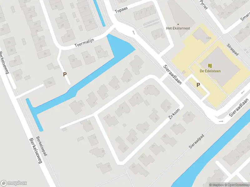 Ambulance met grote spoed naar de Zirkoon in Zoetermeer