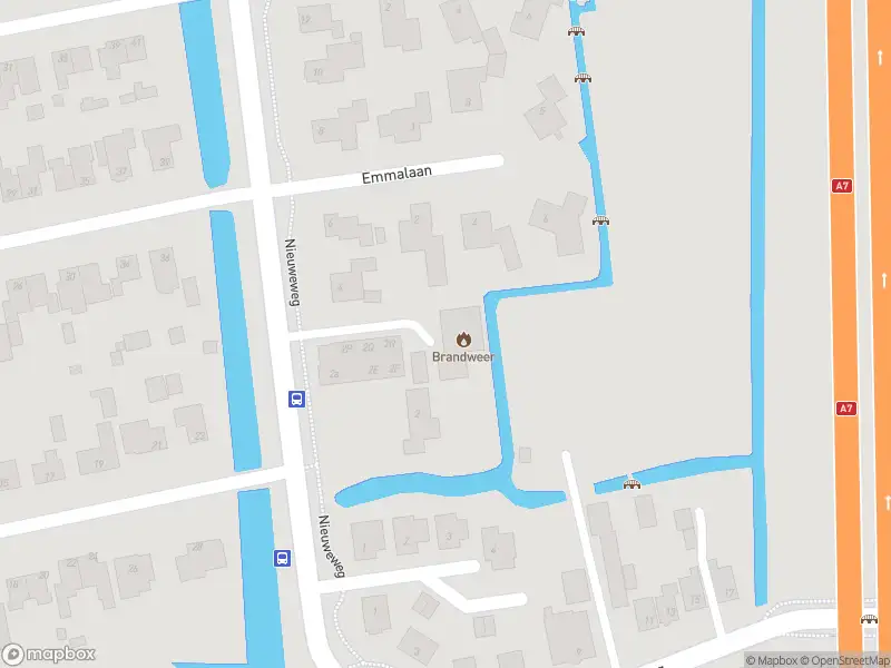 Ambulance met gepaste spoed naar de Nieuweweg in Wognum