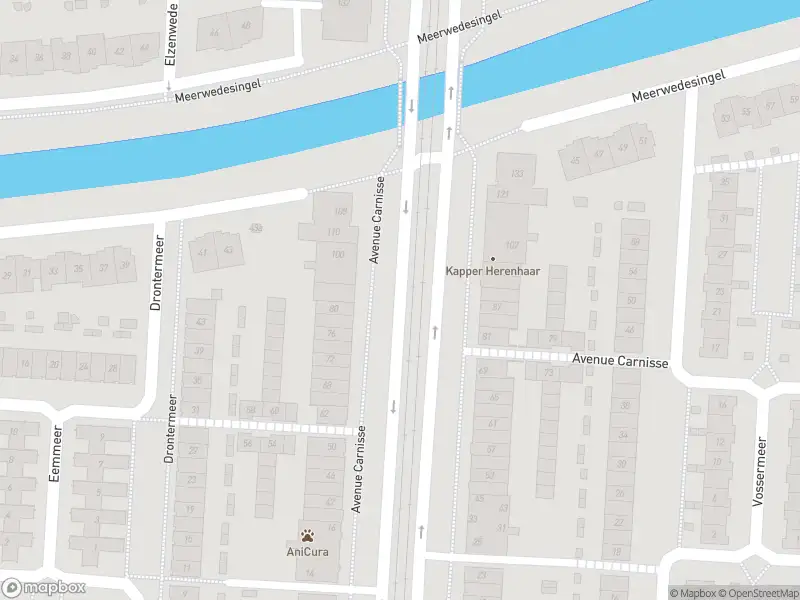 Brandweer met grote spoed naar de Meerwedesingel in Barendrecht vanwege een buitenbrand