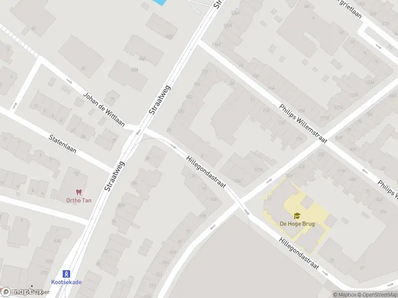 Ambulance met grote spoed naar de Hillegondastraat in Rotterdam