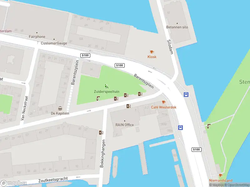 Brandweer met gepaste spoed naar de Barentszplein in Amsterdam