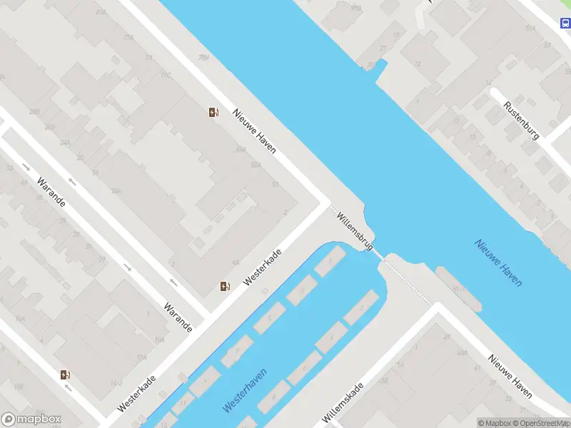 Ambulance met gepaste spoed naar de Westerkade in Schiedam