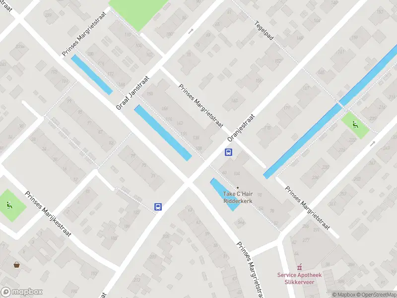 Ambulance met grote spoed naar de Prinses Margrietstraat in Ridderkerk