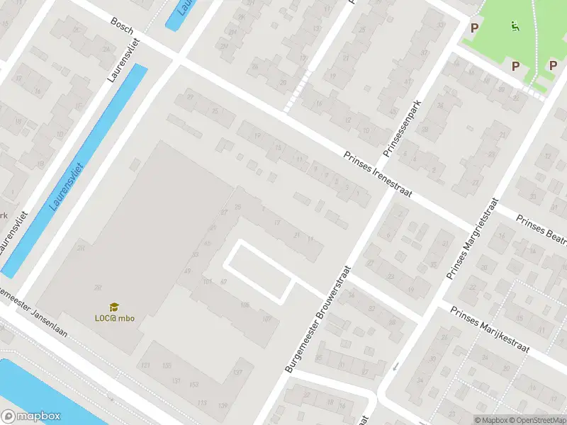 Ambulance met grote spoed naar de Burgemeester Brouwerstraat in Zwijndrecht