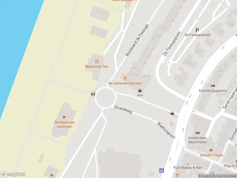 Ambulance met grote spoed naar de Strandweg in Zandvoort
