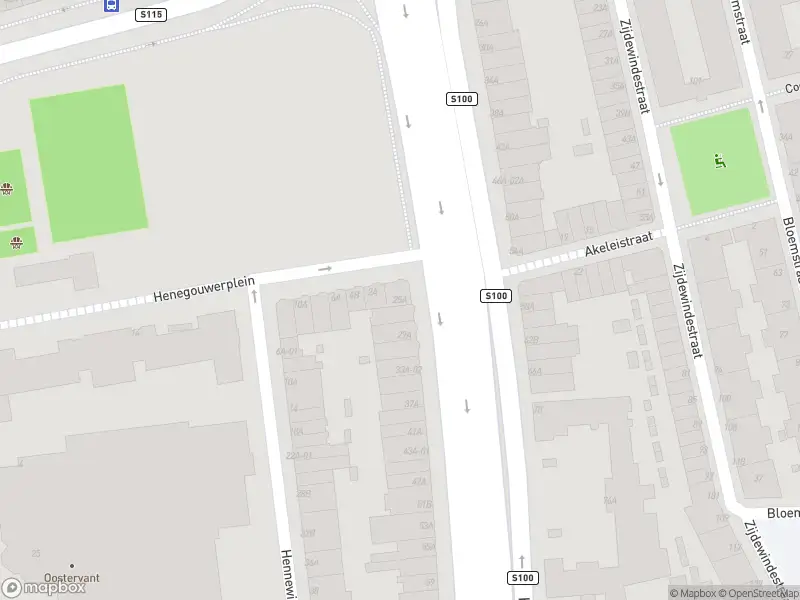 Ambulance met gepaste spoed naar de Henegouwerlaan in Rotterdam