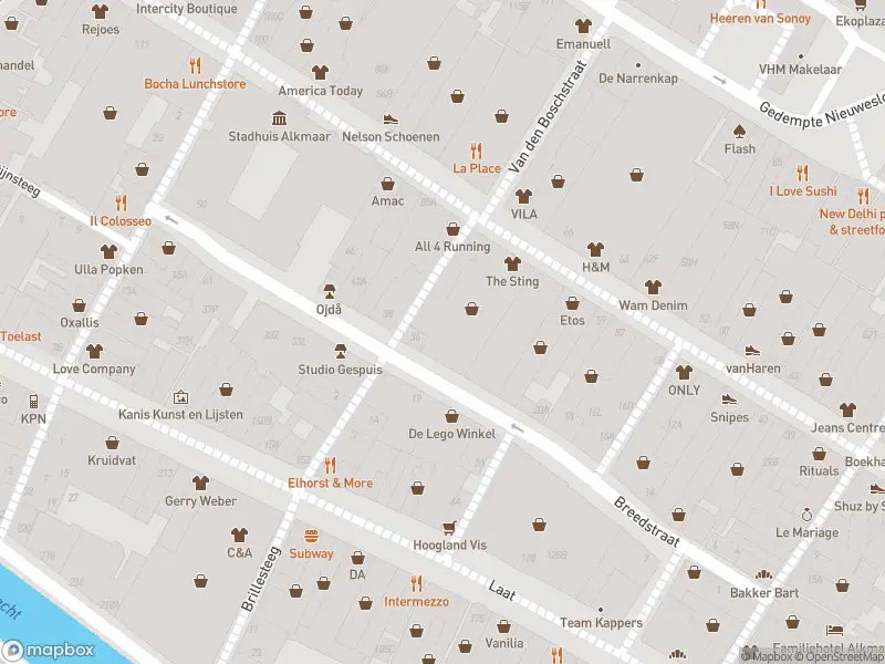 Ambulance met grote spoed naar de Gedempte Nieuwesloot in Alkmaar