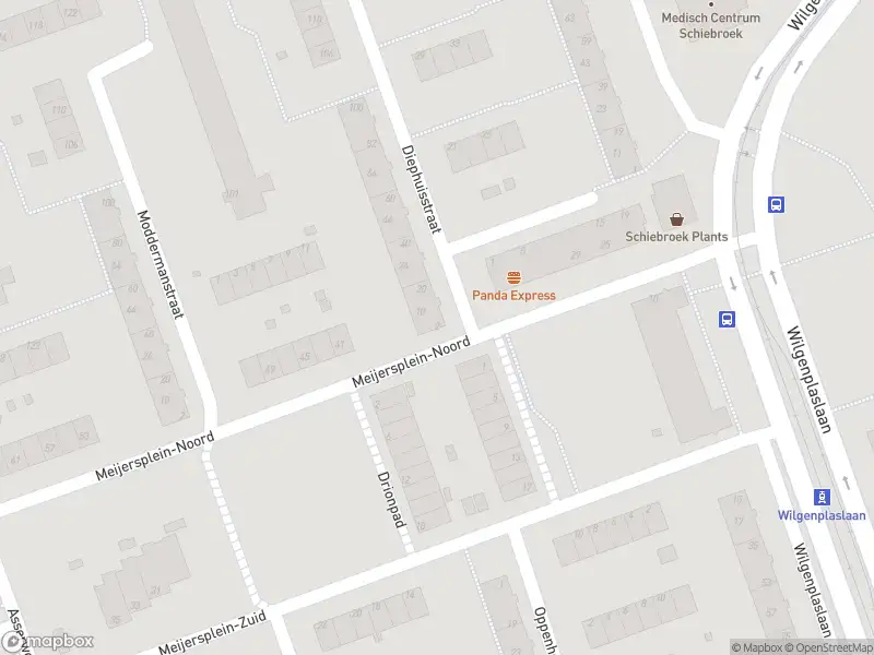 Ambulance met gepaste spoed naar de Diephuisstraat in Rotterdam