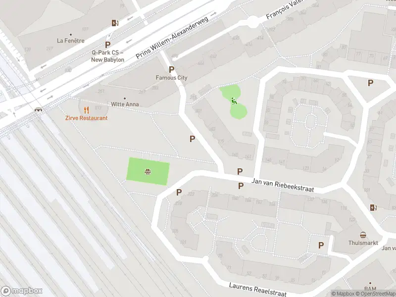 Ambulance met grote spoed naar de Boomsluiterskade in 's-Gravenhage