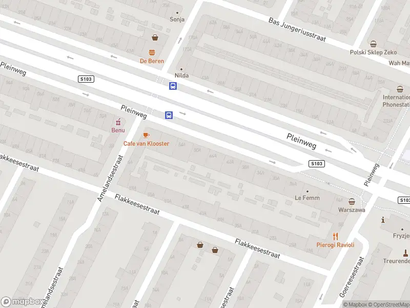 Ambulance met gepaste spoed naar de Pleinweg in Rotterdam