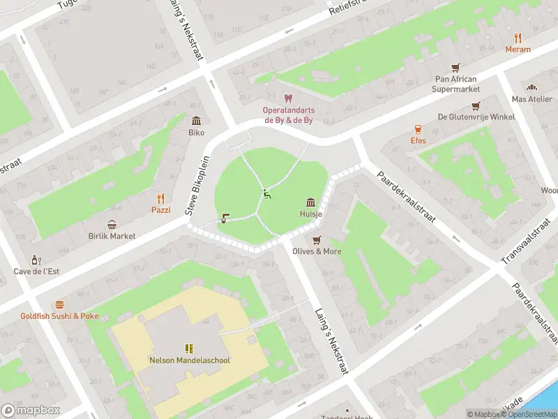 Ambulance met grote spoed naar de Pretoriusstraat in Amsterdam