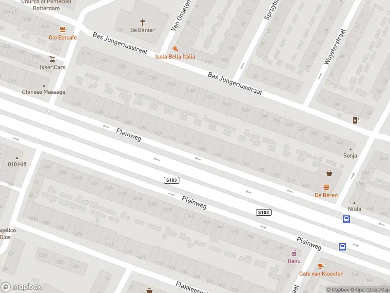 Ambulance met gepaste spoed naar de Pleinweg in Rotterdam