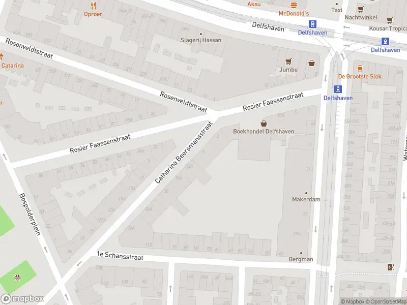 Ambulance met grote spoed naar de Catharina Beersmansstraat in Rotterdam