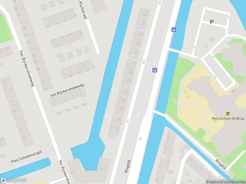 Ambulance met grote spoed naar de Ringdijk in Rotterdam