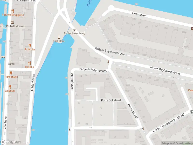 Ambulance met gepaste spoed naar de Oranje-Nassaustraat in Rotterdam