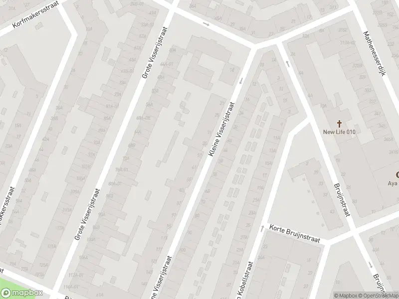 Ambulance met grote spoed naar de Kleine Visserijstraat in Rotterdam