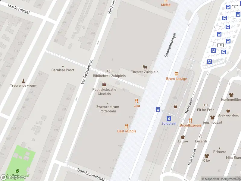 Ambulance met gepaste spoed naar de Annie M. G. Schmidtplein in Rotterdam