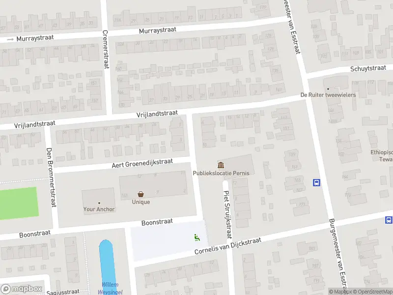 Ambulance met gepaste spoed naar de Vroomstraat in Pernis Rotterdam