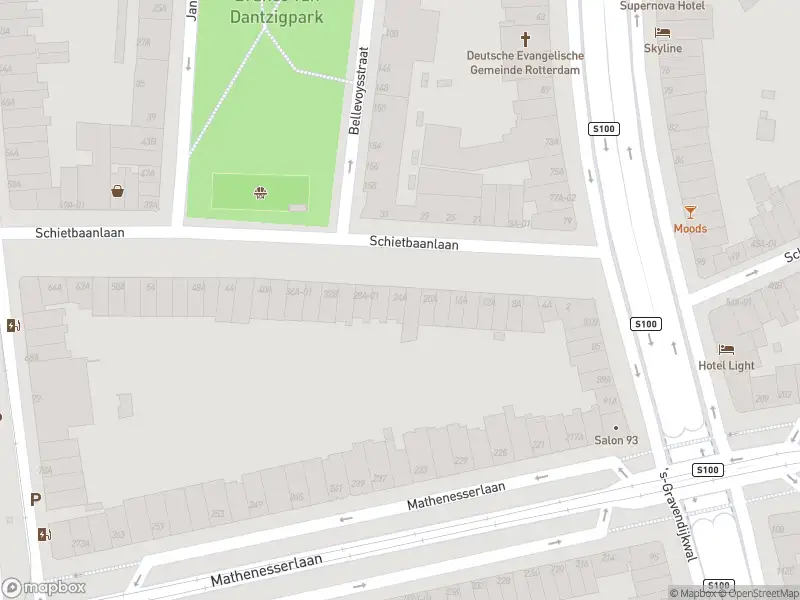 Ambulance met grote spoed naar de Schietbaanlaan in Rotterdam