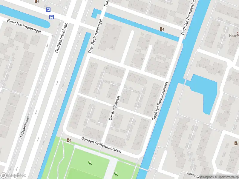 Brandweer met gepaste spoed naar de Cor Bruijnstraat in Berkel en Rodenrijs vanwege voertuigbrand
