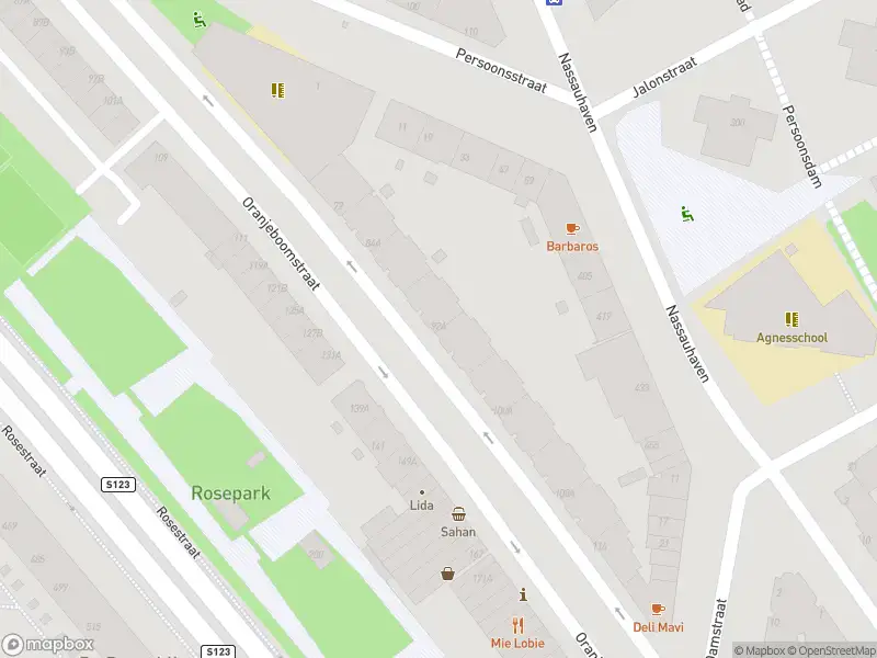 112 melding Ambulance met grote spoed naar de Oranjeboomstraat in Rotterdam