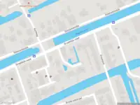 Ambulance met gepaste spoed naar de Graafdijk-oost in Molenaarsgraaf