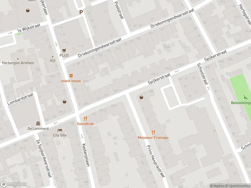 Brandweer met grote spoed naar de Karel van Gelderstraat in Arnhem vanwege afhijsen patient