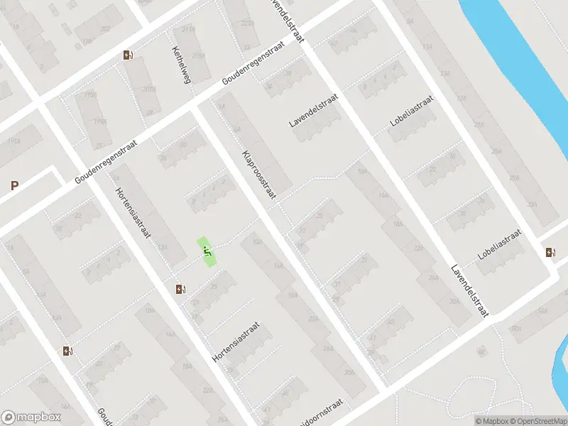 Ambulance met grote spoed naar de Klaproosstraat in Vlaardingen