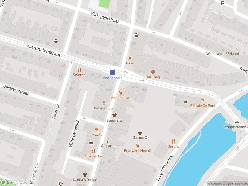 Ambulance met grote spoed naar de Zwaanshals in Rotterdam